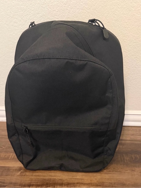 Lo & Sons Handbags - Lo & Sons Black Everyday Backpack - Streamlined Travel Pack